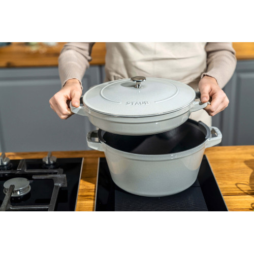 Staub - Zestaw 2 naczyń żeliwnych z pokrywką Staub - 24 cm, Biała trufla