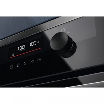 Electrolux-Piekarnik parowy SteamBake 600 pyroliz