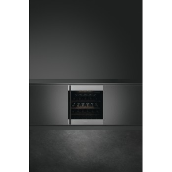 Smeg - Chłodziarka na wino do zabudowy z linii Classica CVI338RX3