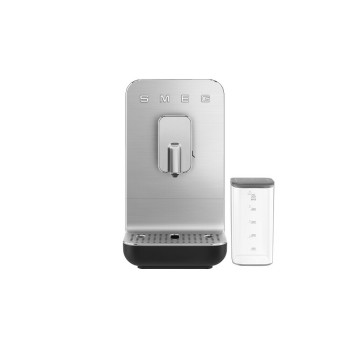 Smeg - ekspres automatyczny w kolorze czarnego matu BCC13BLMEU
