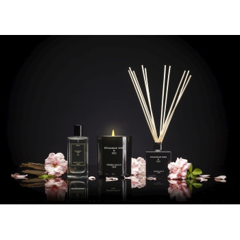 CM - Świeca Premium 230 gr. Bulgarian Rose and Oud